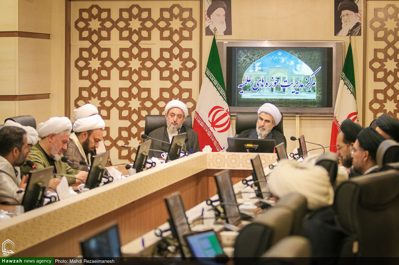 دبیر قرارگاه «حوزه پیشرو و سرآمد» اعلام کرد: حرکت پرشتاب حوزه علمیه برای تحقق پیام راهبردی امام شهید / طراحی نقشه تحول نظام آموزشی حوزه