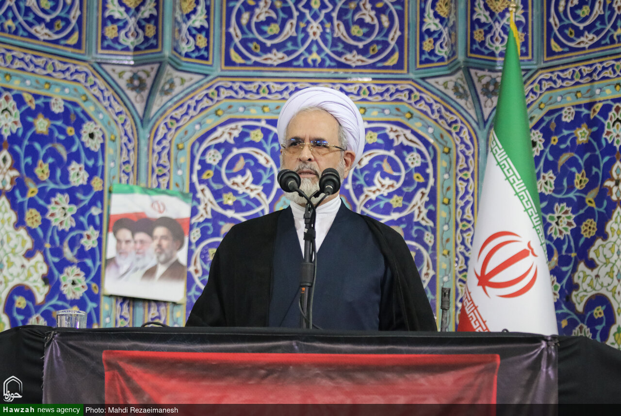 آیت الله اعرافی در نماز جمعه قم تبیین کرد: ۸ درس جهانی و تمدنی «مقاومت» ملت ایران در جنگ تحمیلی سوم / دنیا ارزش مقاومت را فهمید