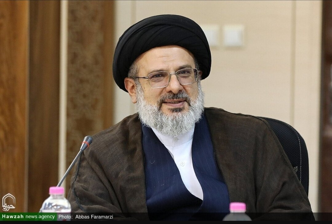 معاون بین الملل حوزه های علمیه مطرح کرد: تغییر و تحول الگوهای تبلیغ در عرصه بین‌الملل/ تقدیر از نقش‌آفرینی طلاب و روحانیون در خدمت رسانی به مردم لبنان