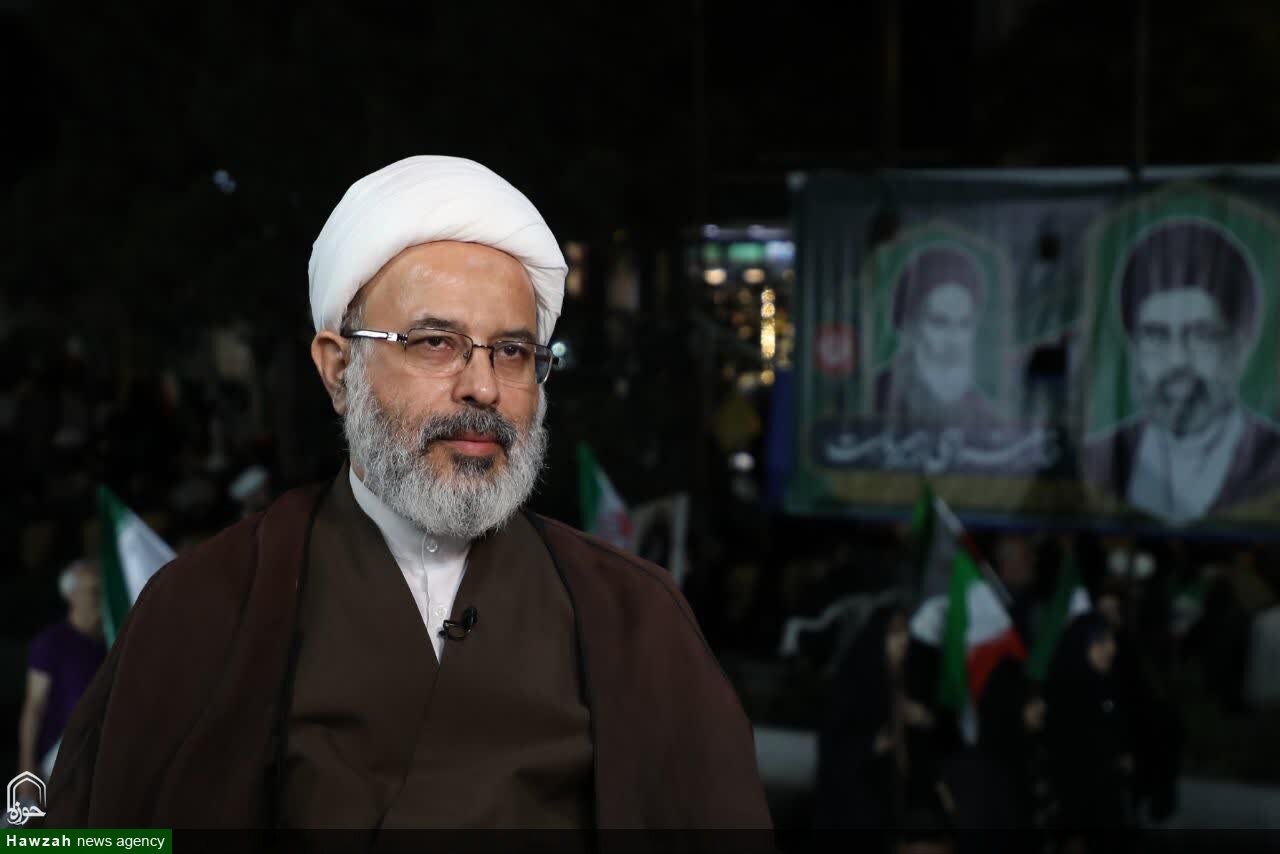 معاون تهذیب و تربیت حوزه‌های علمیه: خطر اصلی، جریانی است که با ظاهر انقلابی‌ راه را برای آمریکا باز می‌کند / پیچیدگی جریان نفاق و راه های مقابله