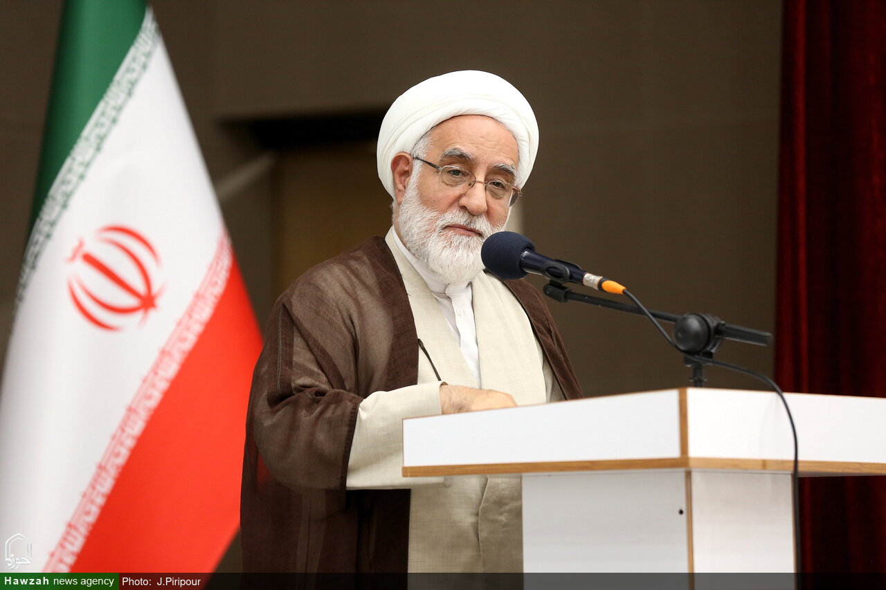 قائم‌مقام مدیر حوزه علمیه قم: برای حل مسائل تربیتی دانش‌آموزان نمی‌توان یک نسخه واحد ارائه کرد / «تربیت صحیح» شرط مقابله با آسیب‌های اجتماعی